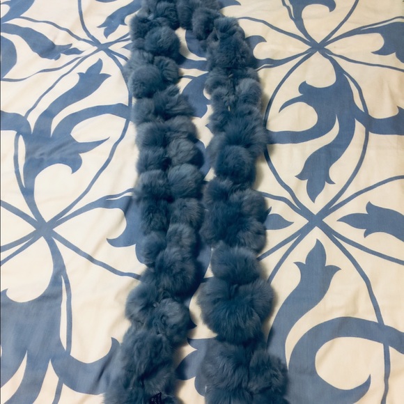 Fur Scarf - Picture 2 of 5